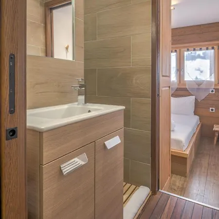 Rochebrune Panorama - Welkeys * 梅杰夫